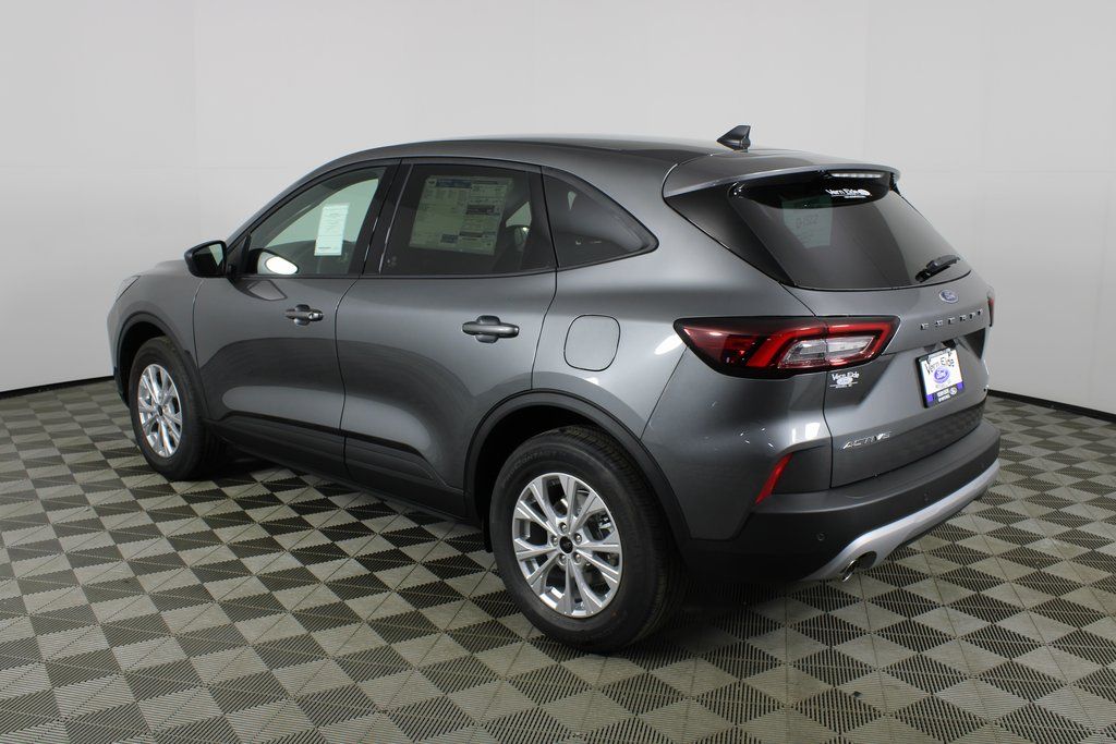 2026 Ford Escape Active photo 4