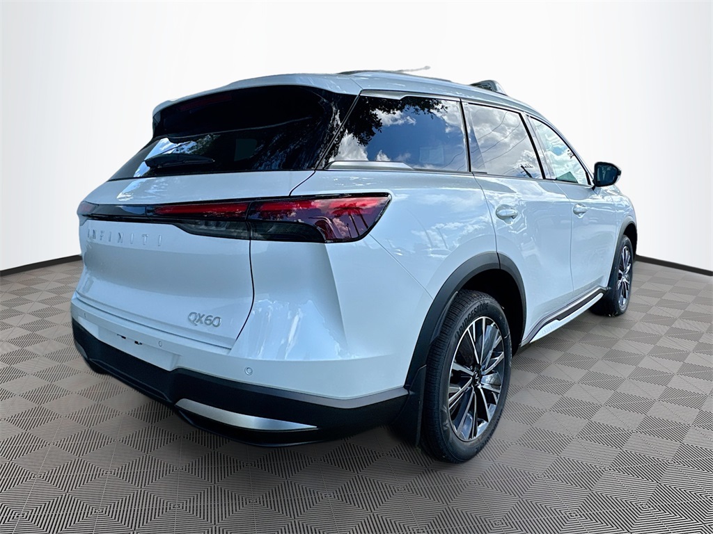 2026 Infiniti QX60 Luxe photo 7