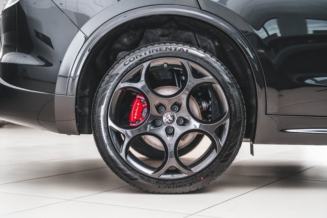 2025 Alfa Romeo Stelvio Sprint Base photo 10