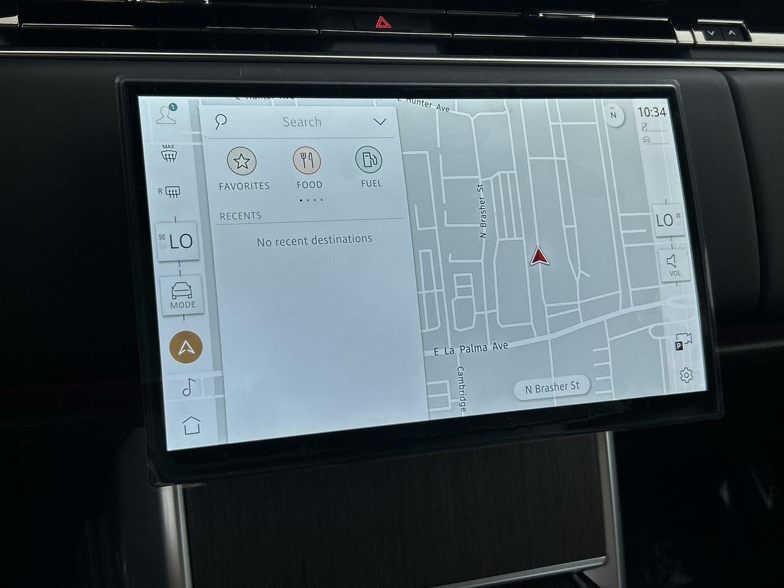 2025 Land Rover Range Rover SE photo 13