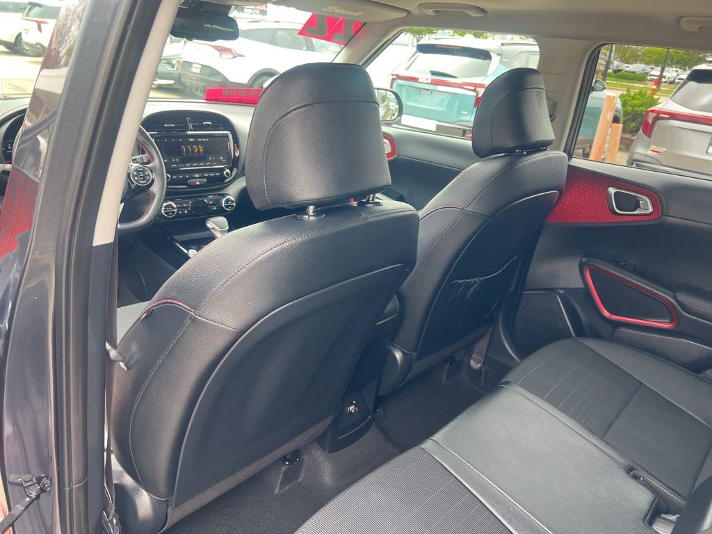 2022 Kia Soul GT-Line Turbo photo 8