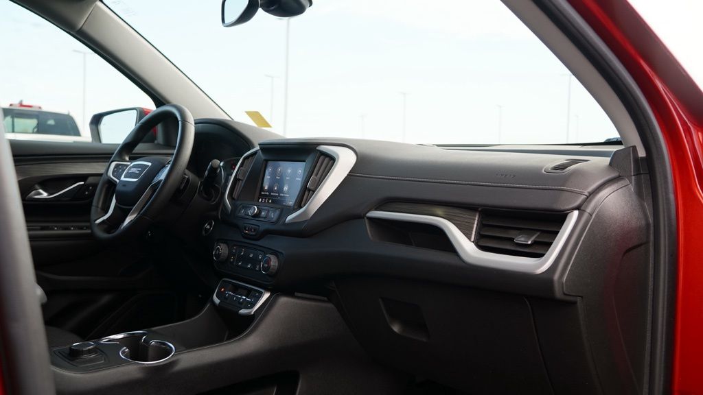 2023 Gmc Terrain SLE photo 16