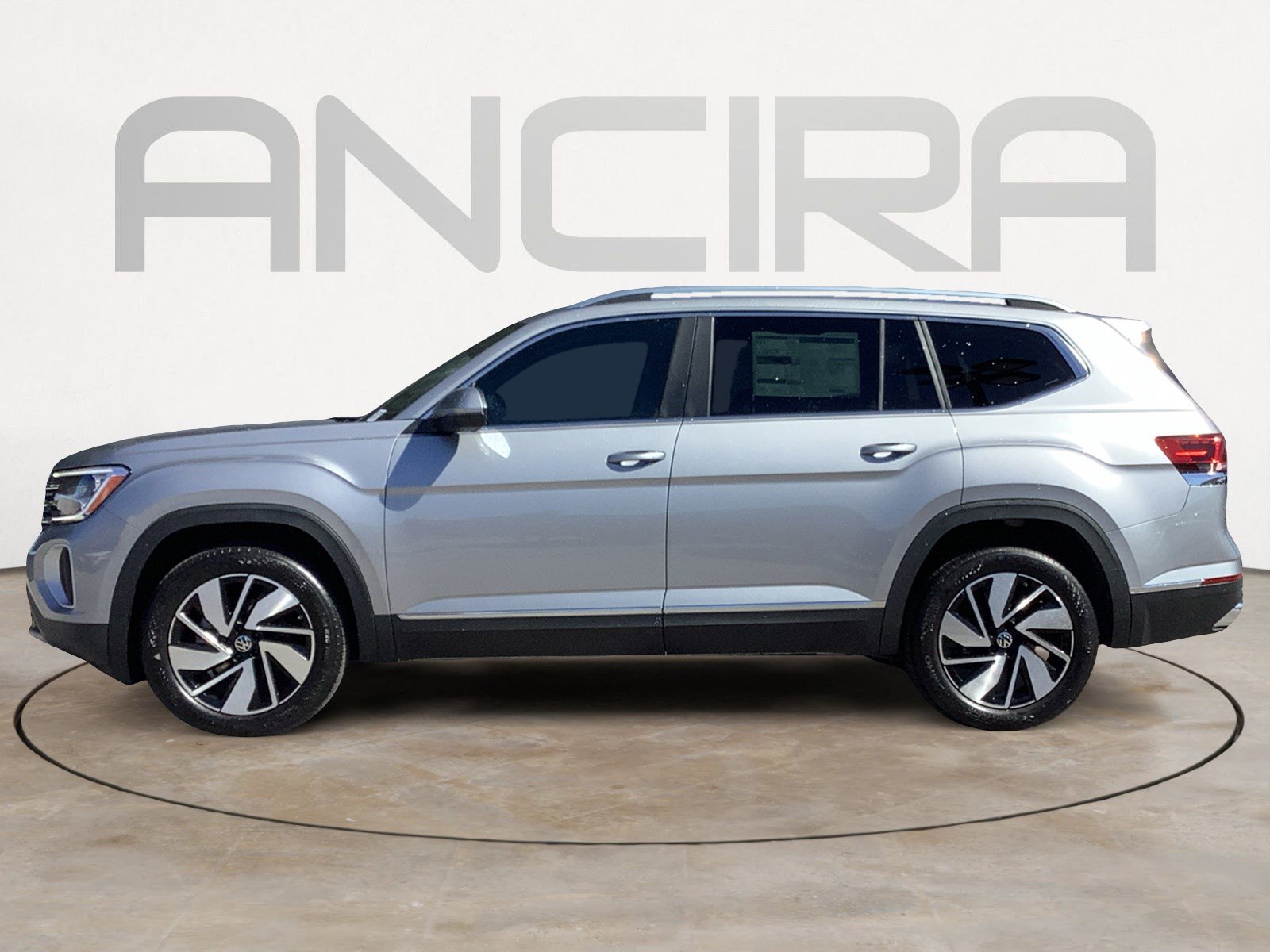 2025 Volkswagen Atlas SEL photo 3