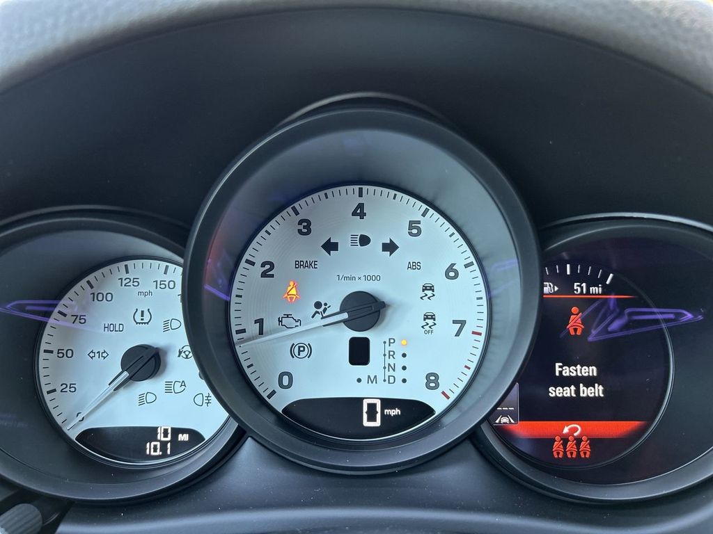 2025 Porsche Macan Base photo 19