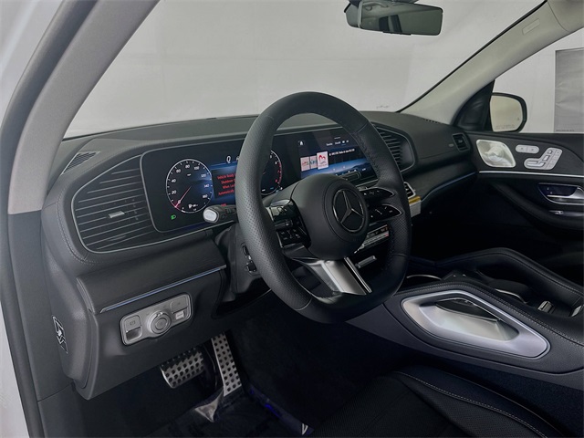 2026 Mercedes Benz GLS 450 4MATIC photo 9