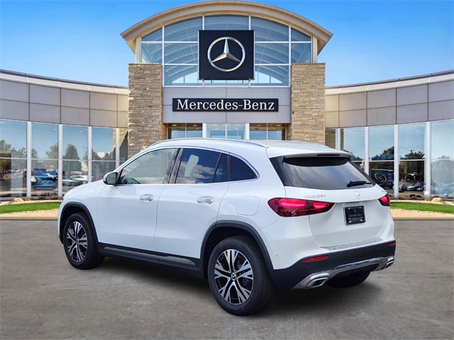 2026 Mercedes Benz GLA 250 4MATIC photo 2