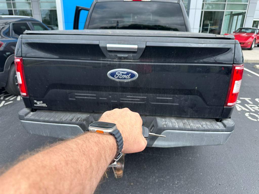 2019 Ford F-150 XLT photo 3