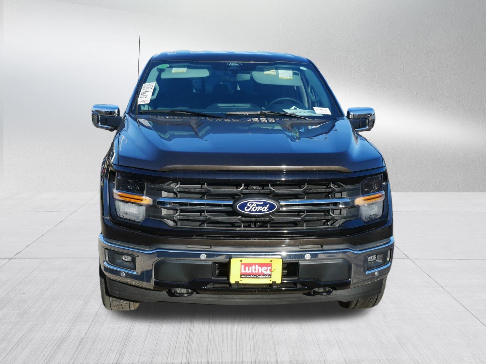 2024 Ford F-150 XLT photo 2