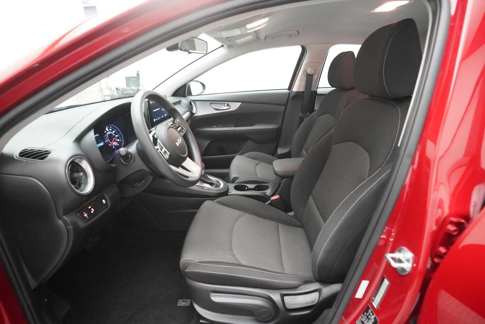 2022 Kia Forte LXS photo 6