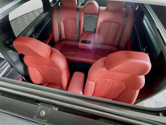 2025 Kia K5 GT-Line photo 10