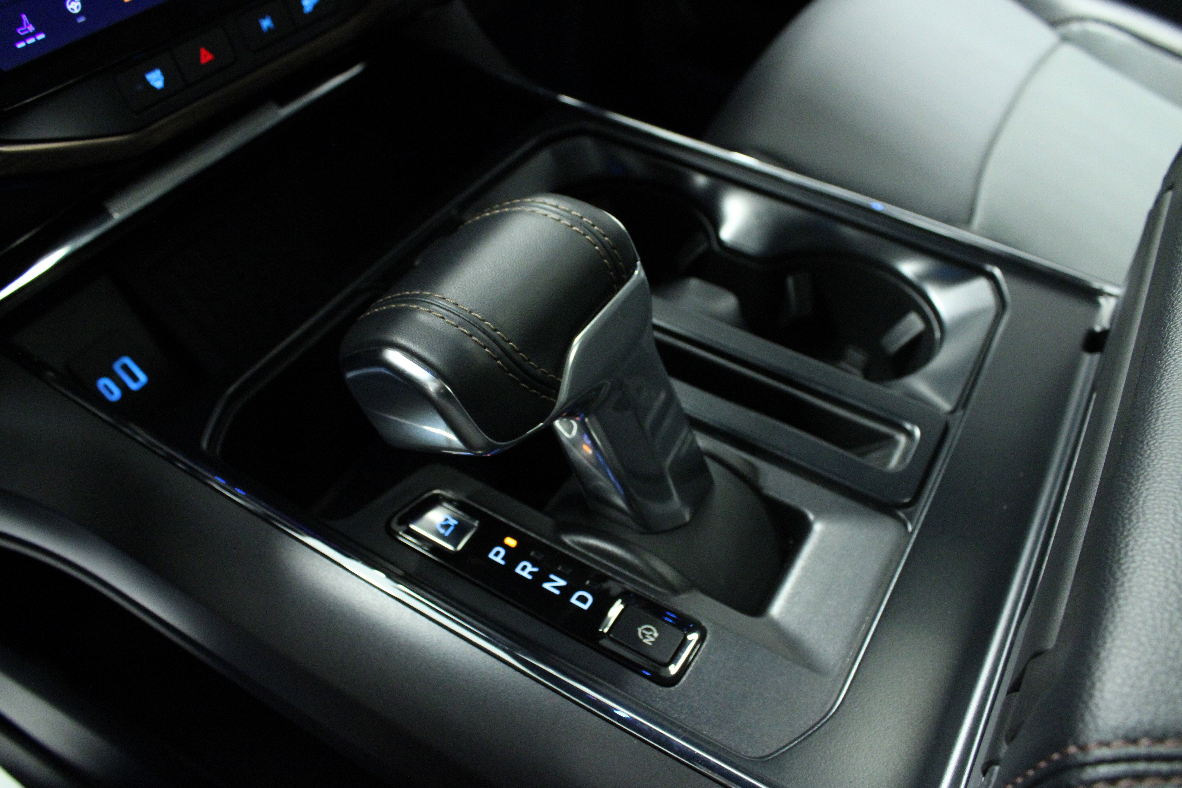 2023 Ford F-150 Lightning Lariat photo 19