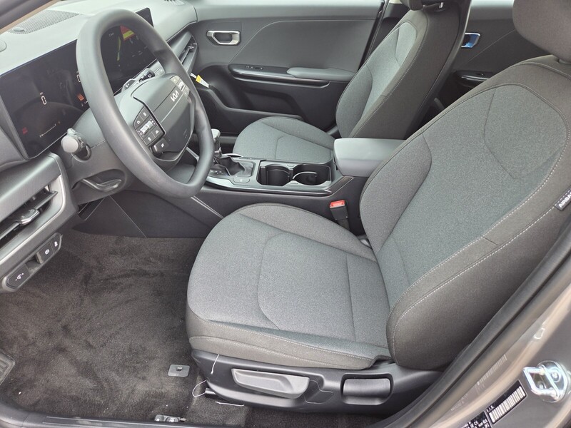 2025 Kia K4 LXS photo 5