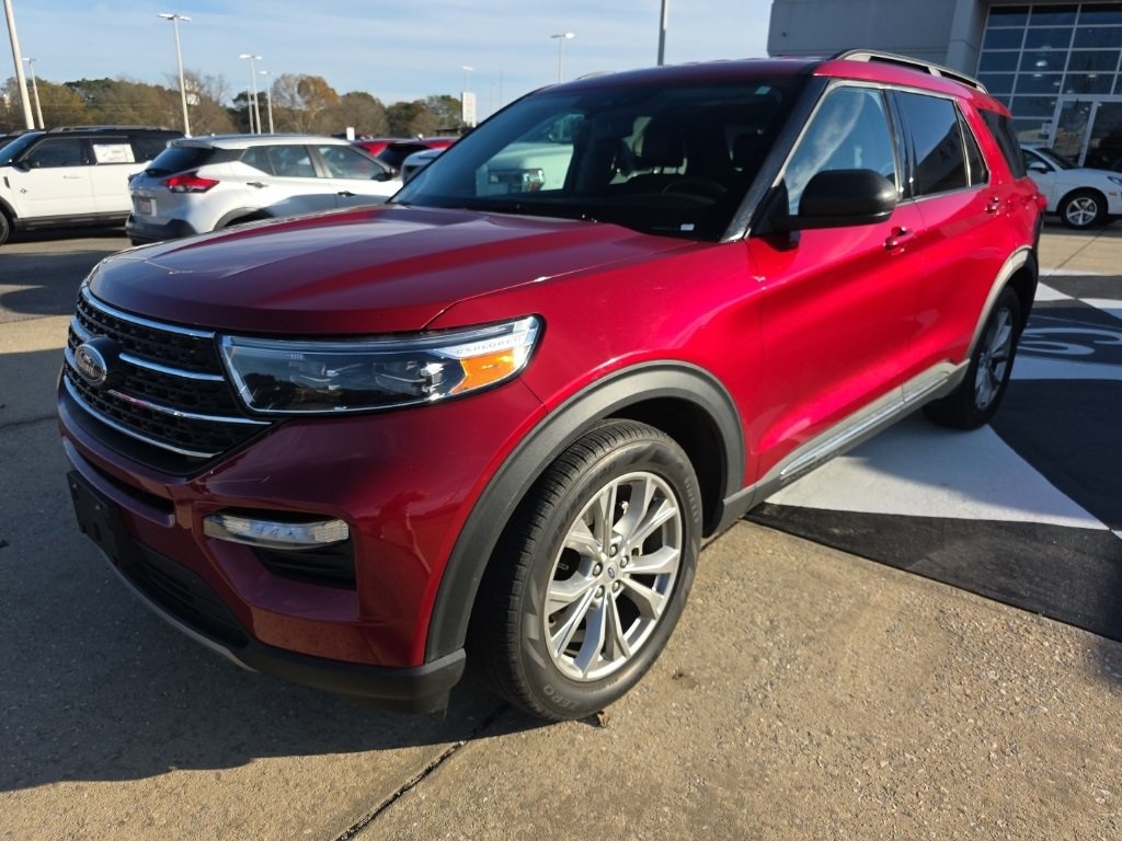 2023 Ford Explorer XLT photo 4
