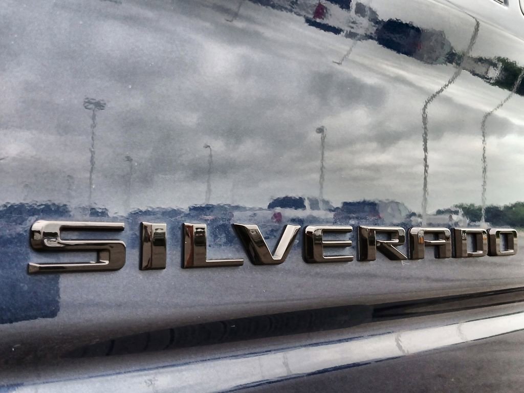 2020 Chevrolet Silverado 1500 RST photo 18