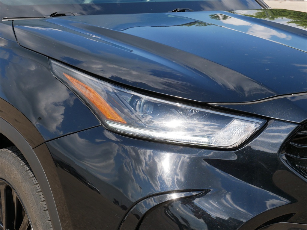 2024 Toyota Highlander XSE photo 10