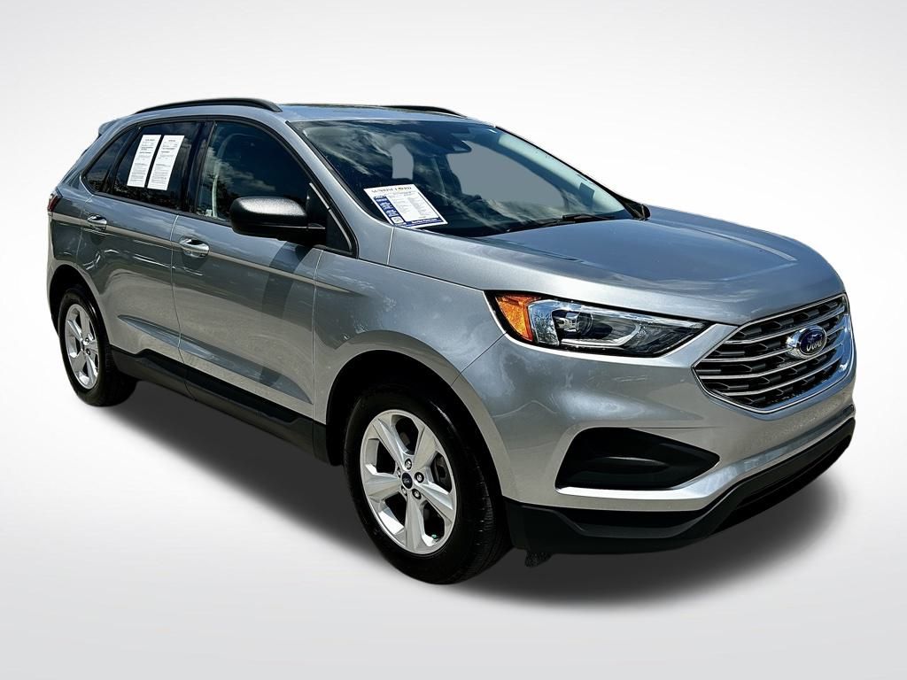 2022 Ford Edge SE photo 2