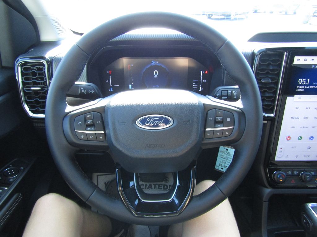 2025 Ford Ranger XLT photo 13