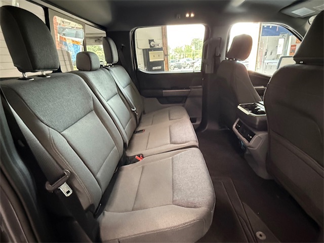 2024 Ford F-150 XLT photo 14
