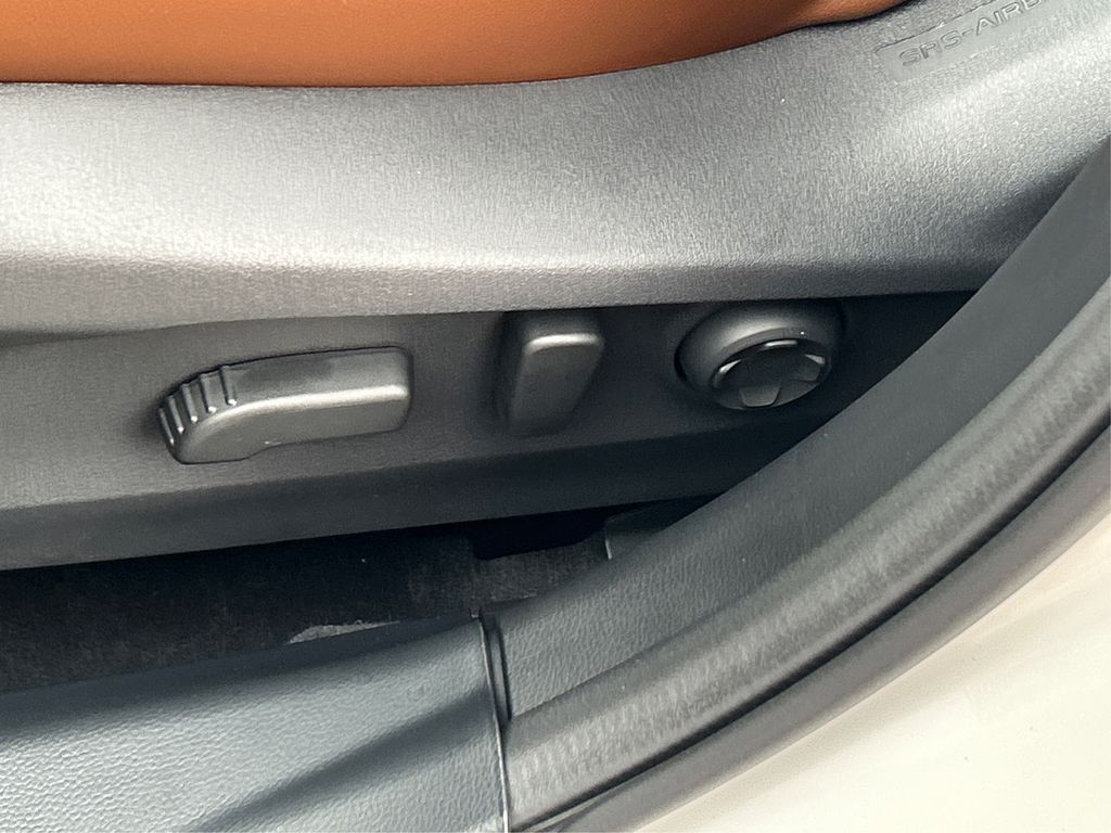 2025 Subaru Outback Touring XT photo 35