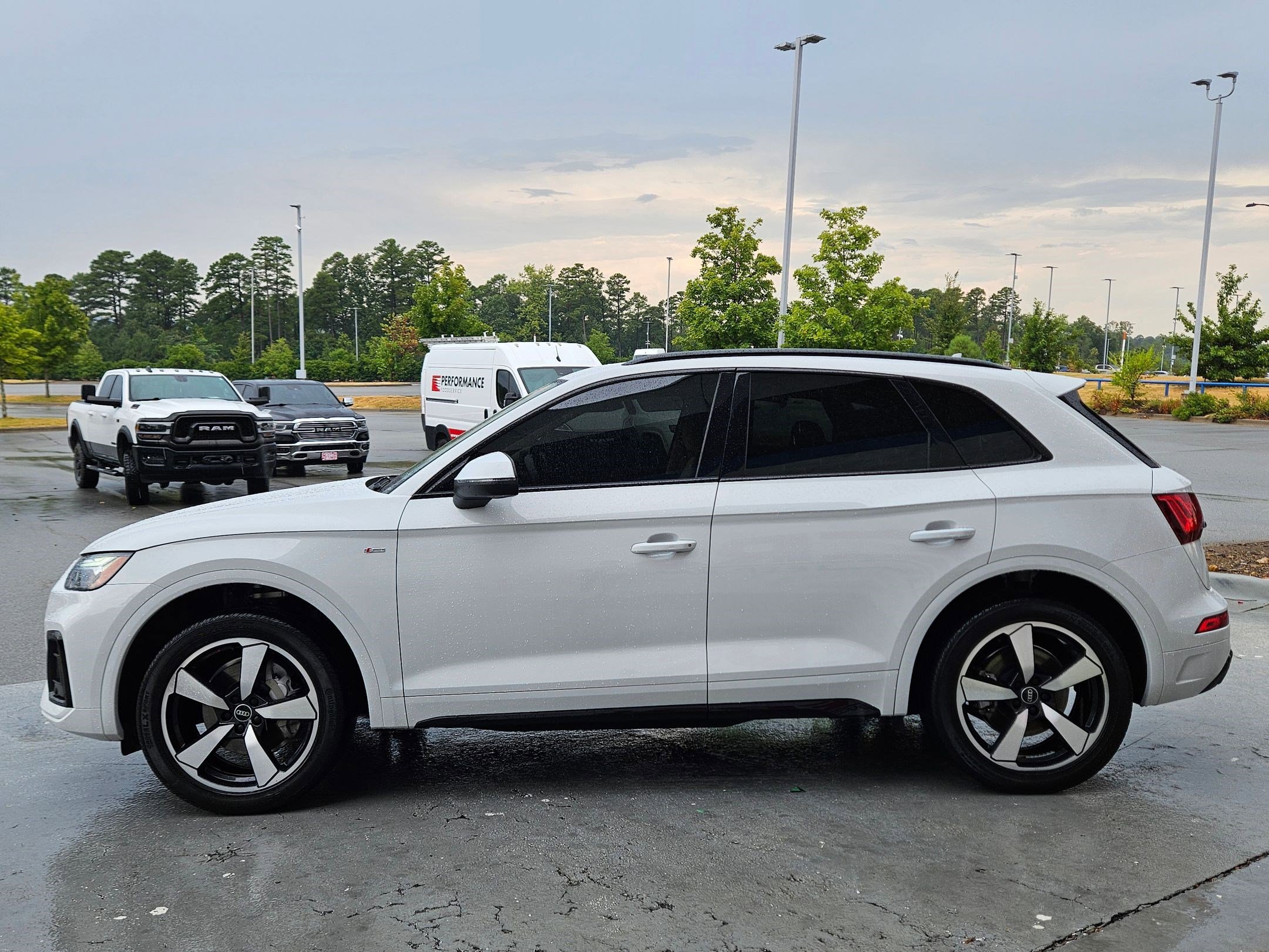 2022 Audi Q5 S line Premium Plus photo 4