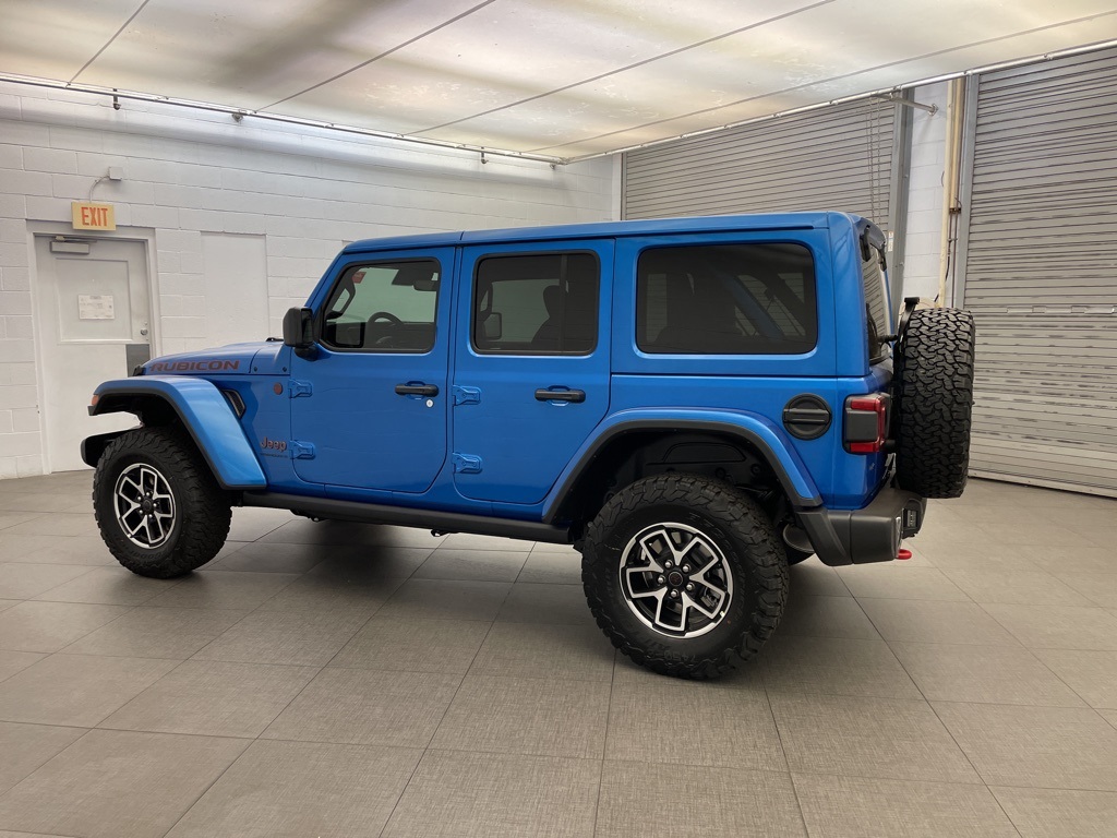 2025 Jeep Wrangler Rubicon photo 4