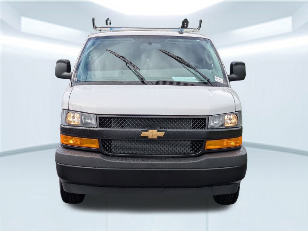 2025 Chevrolet Express Cargo 2500 photo 4