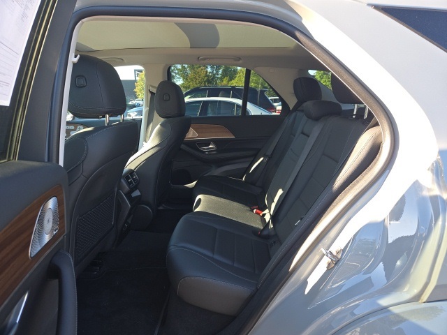 2025 Mercedes Benz GLE 350 4MATIC photo 4
