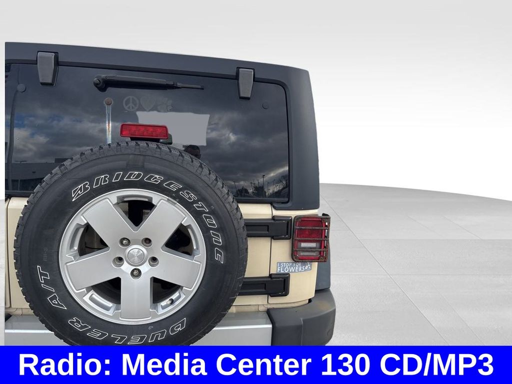 2011 Jeep Wrangler Unlimited Sahara photo 4