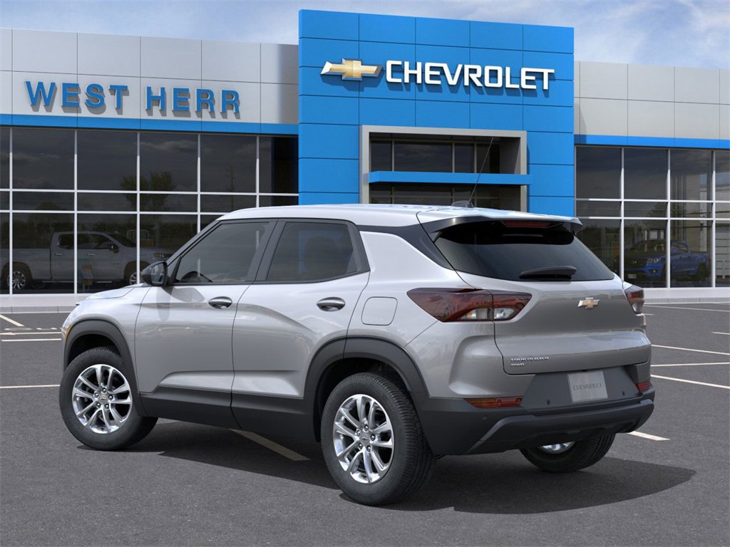 2026 Chevrolet Trailblazer LS photo 2