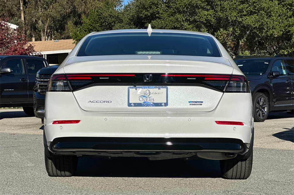 2025 Honda Accord Hybrid Touring photo 5