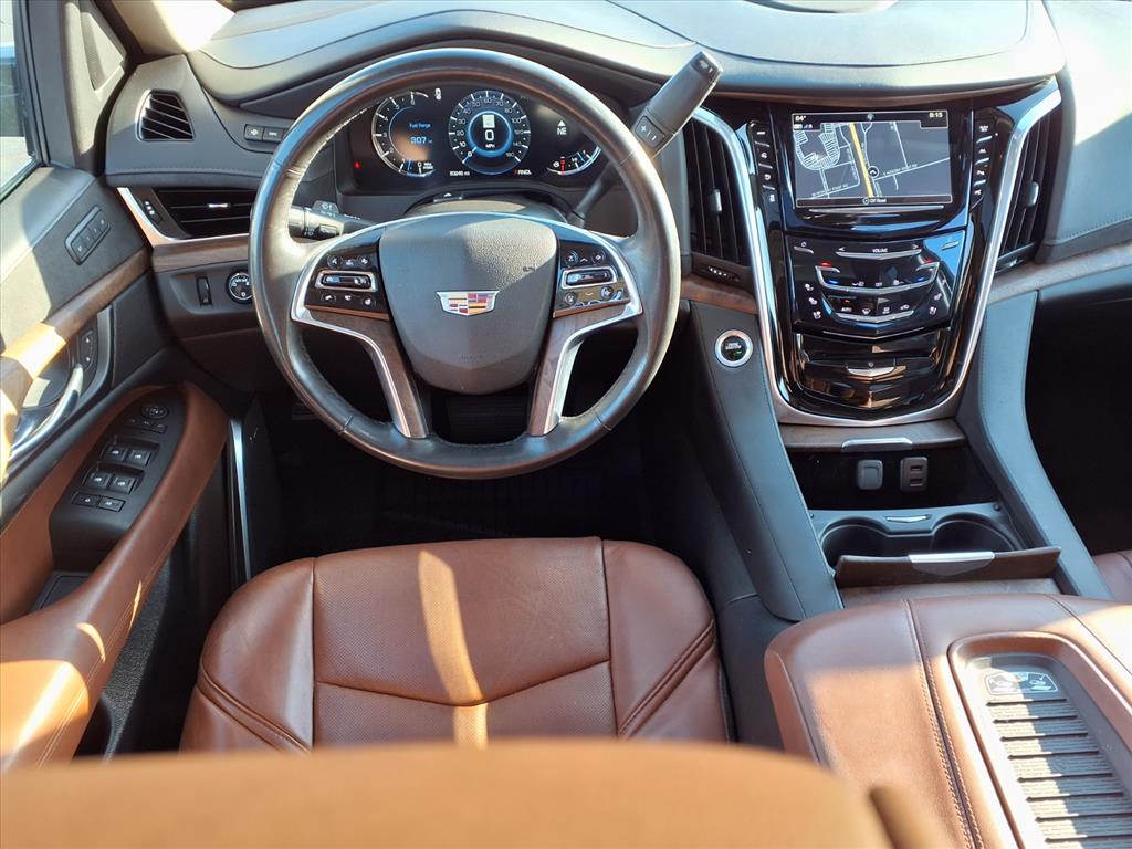 2020 Cadillac Escalade ESV Luxury photo 2