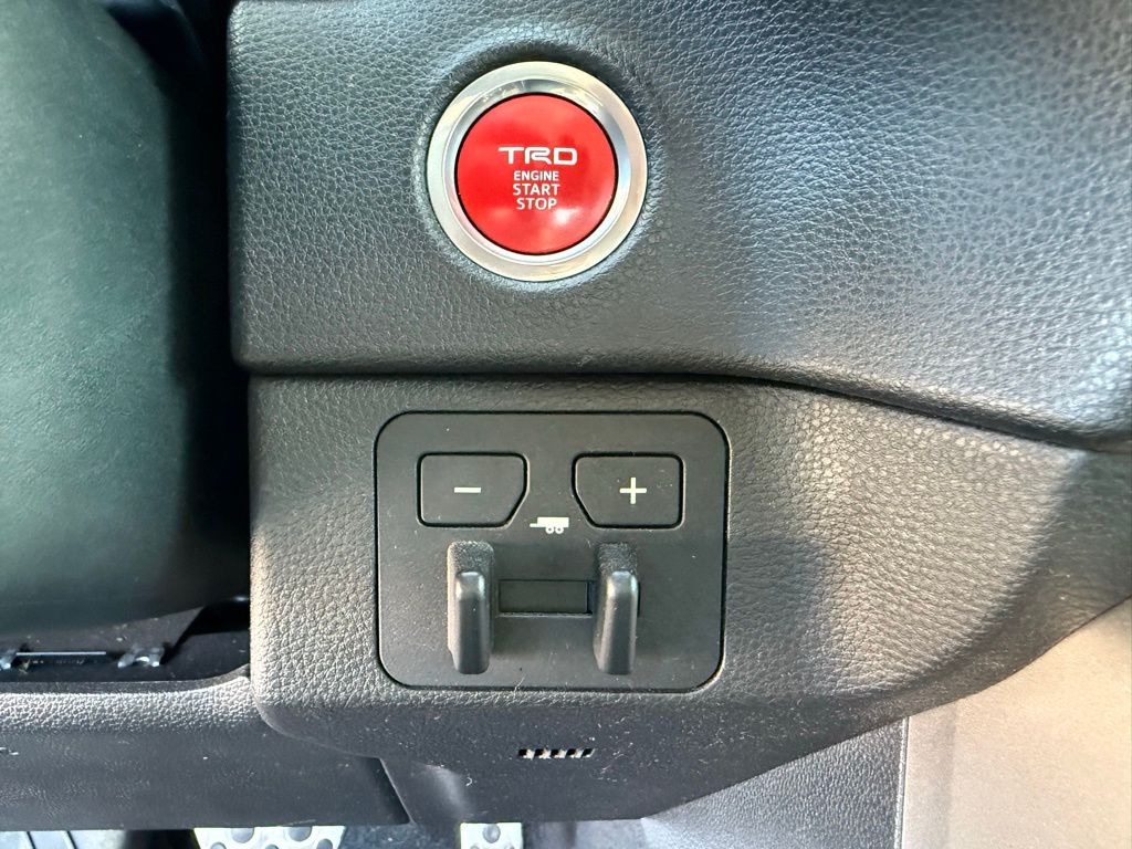 2022 Toyota Tundra SR5 photo 9