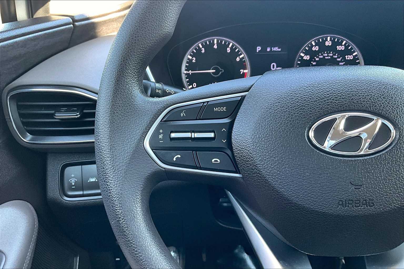2020 Hyundai Santa Fe SE photo 21