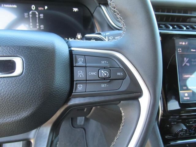 2023 Jeep Grand Cherokee Altitude photo 18