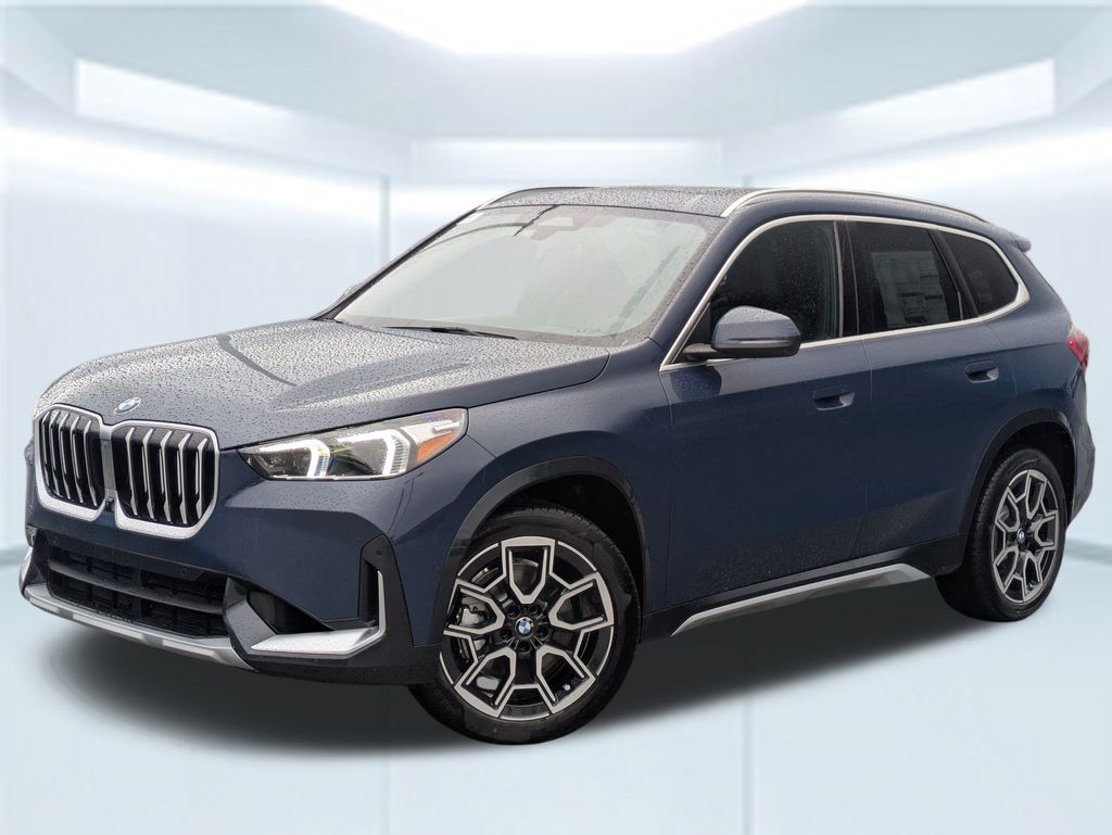 2026 BMW X1 28i's photo