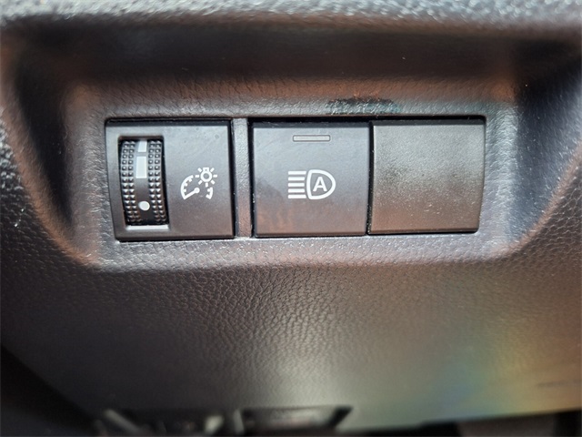 2022 Toyota RAV4 XLE photo 9