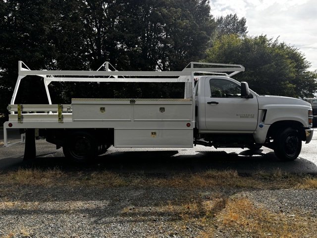 2024 Chevrolet Silverado 5500HD Work Truck photo 2