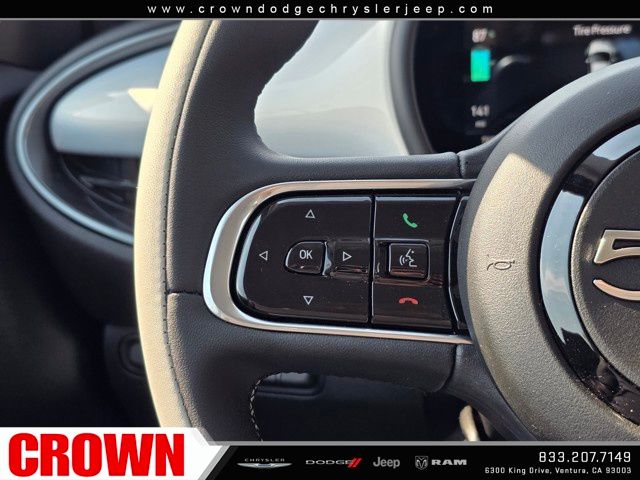 2025 Fiat 500e La Prima photo 23