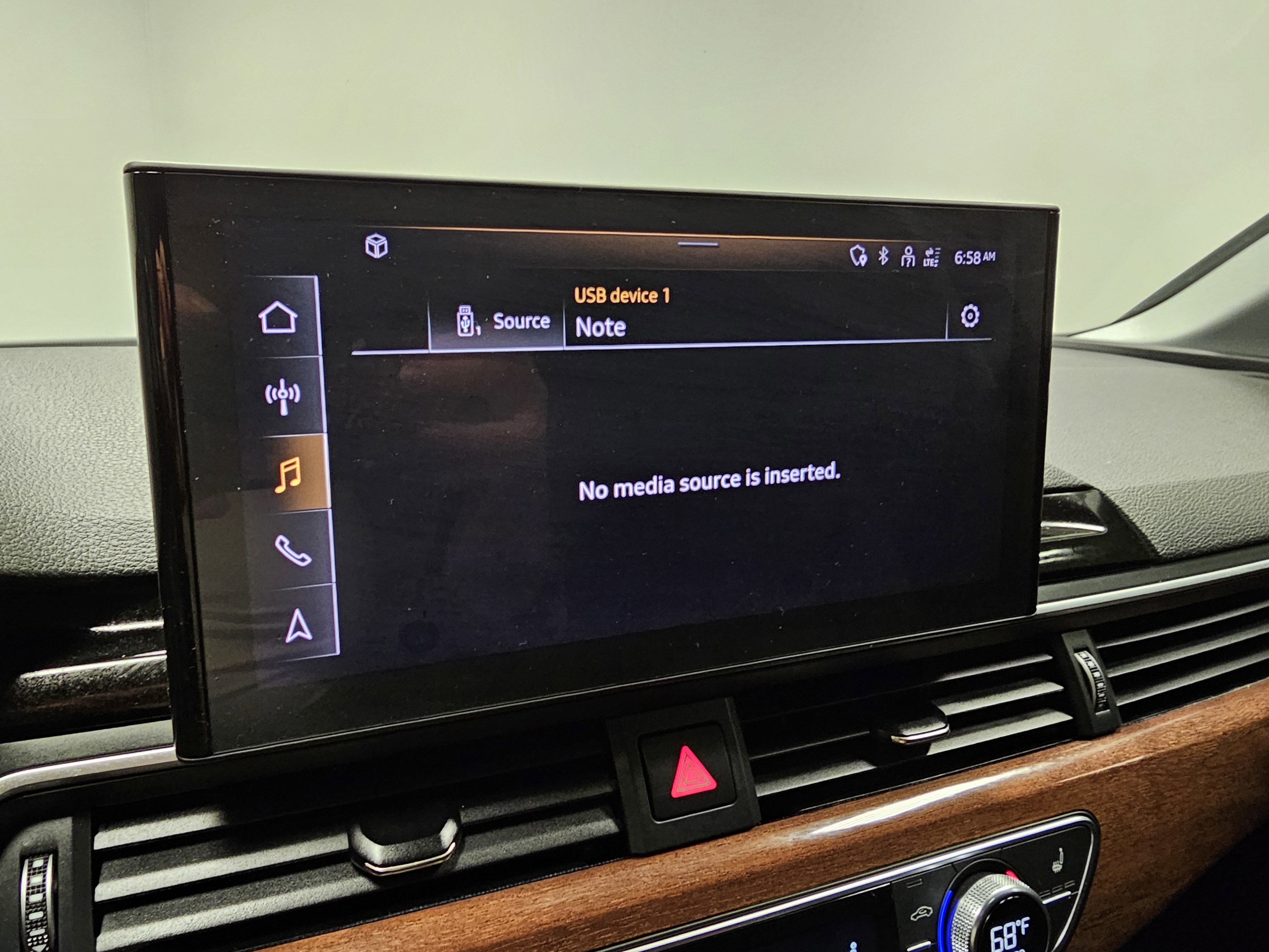 2020 Audi A4 40 Premium photo 12