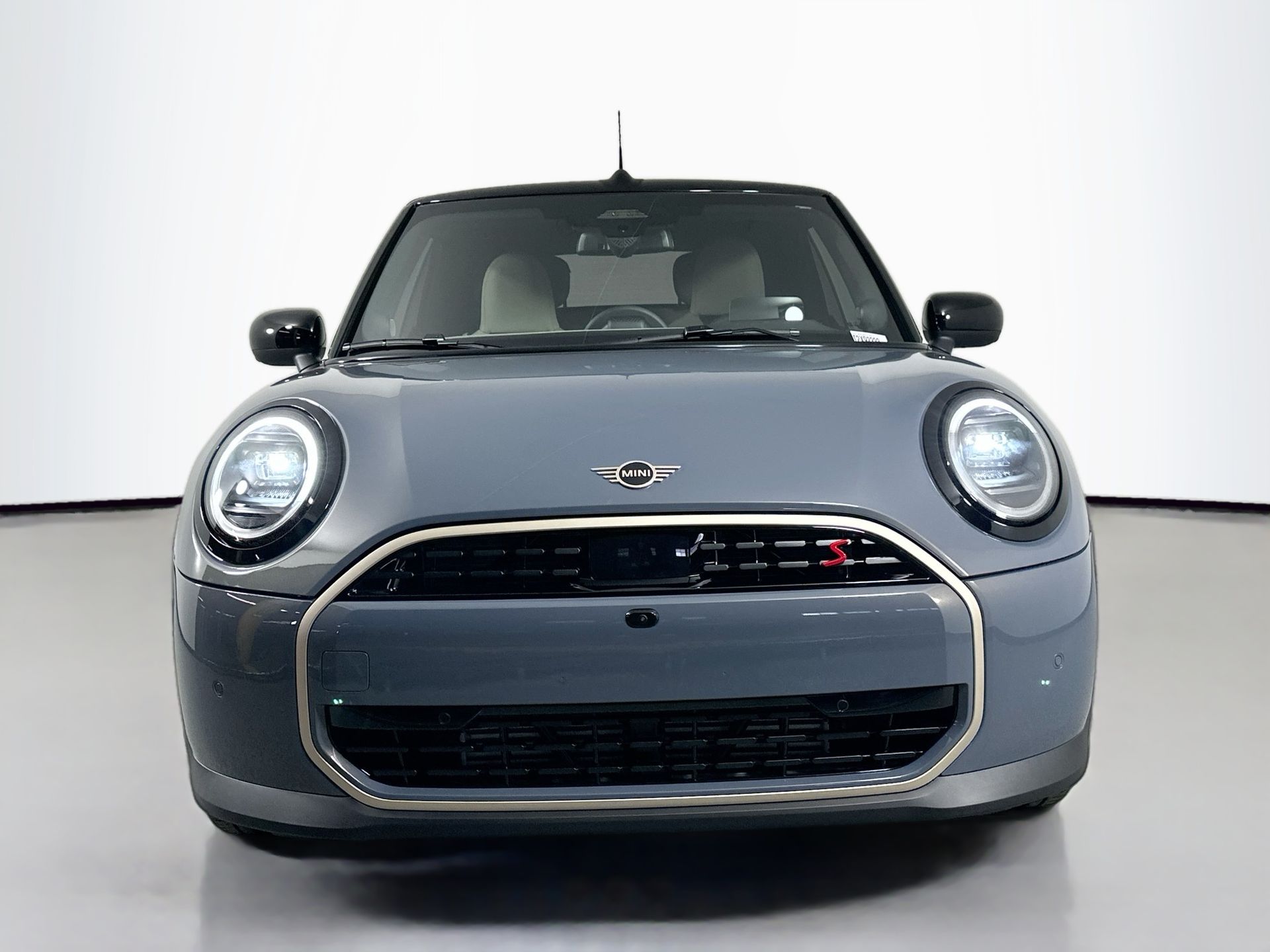 2026 Mini Cooper Convertible Iconic photo 2