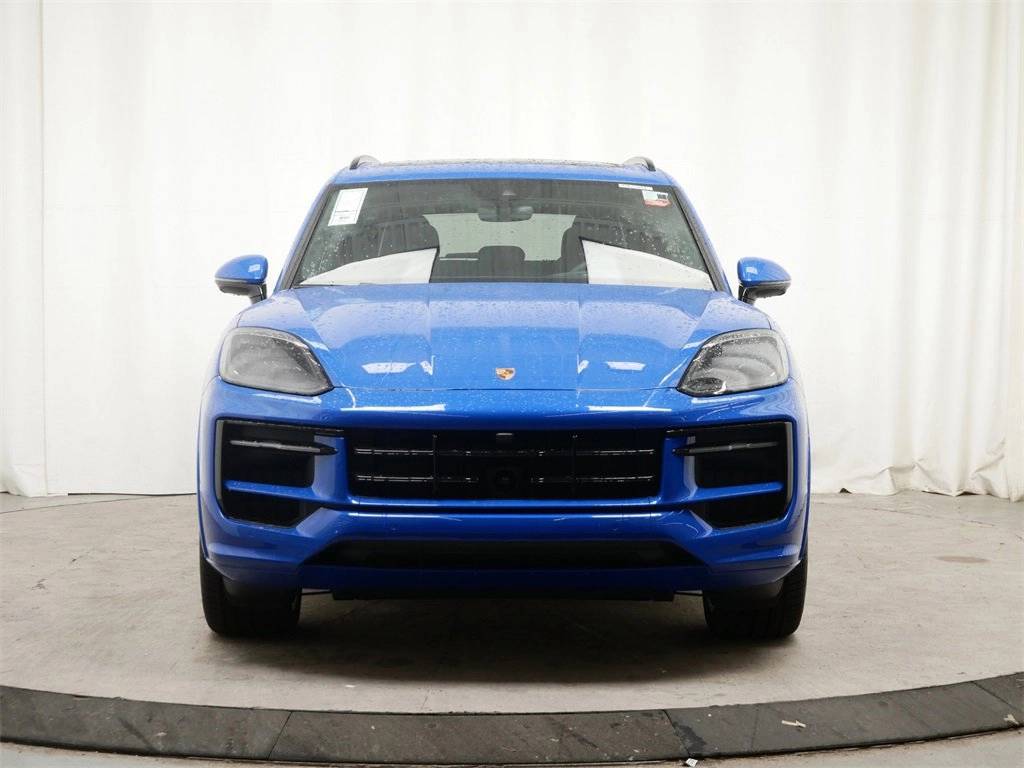 2025 Porsche Cayenne GTS photo 12