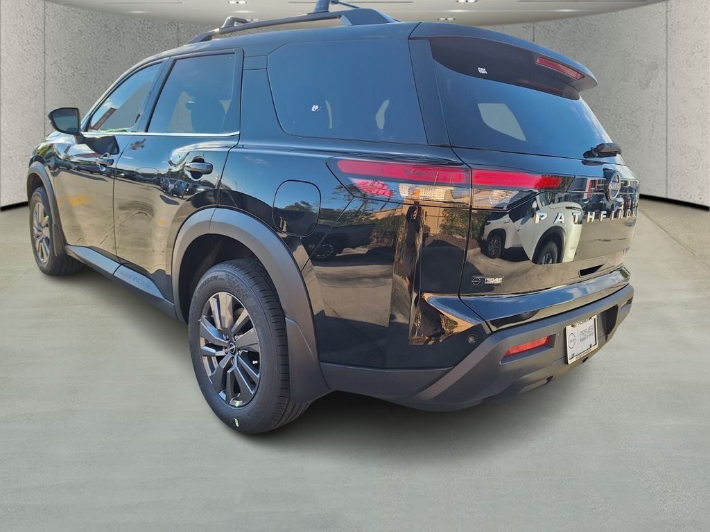 2025 Nissan Pathfinder SV photo 3