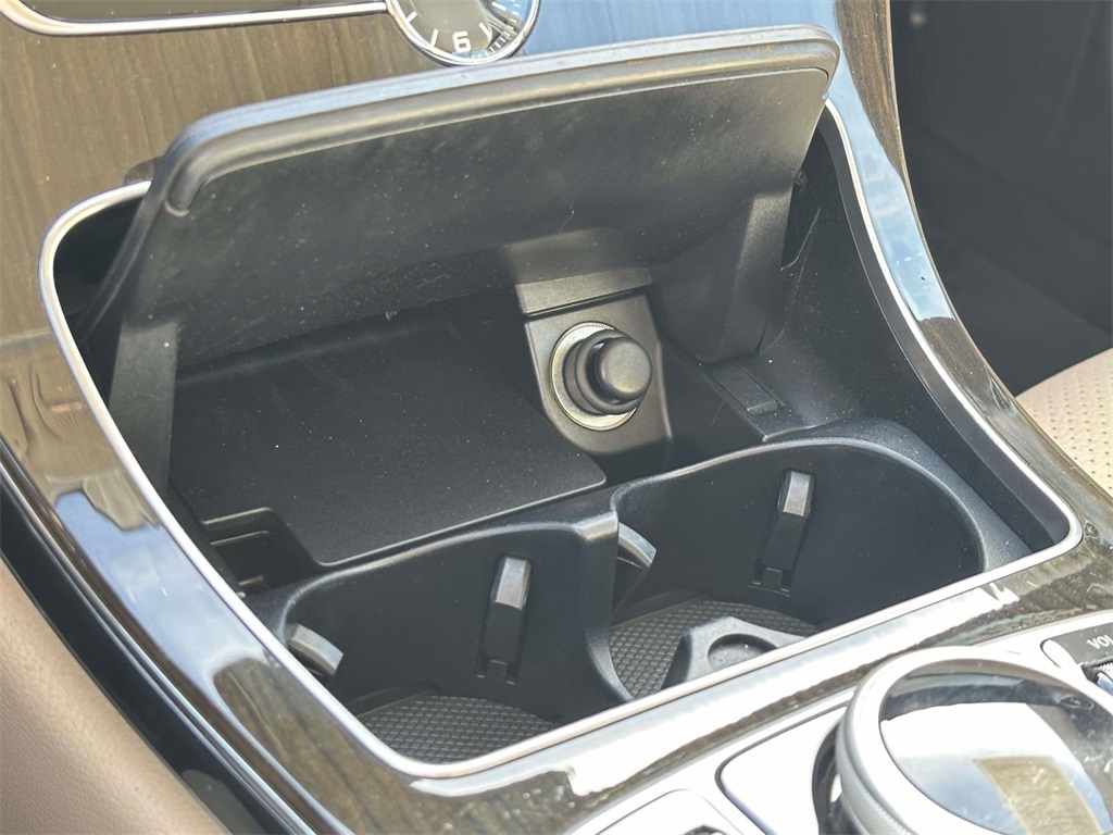 2019 Mercedes Benz C 300 photo 22