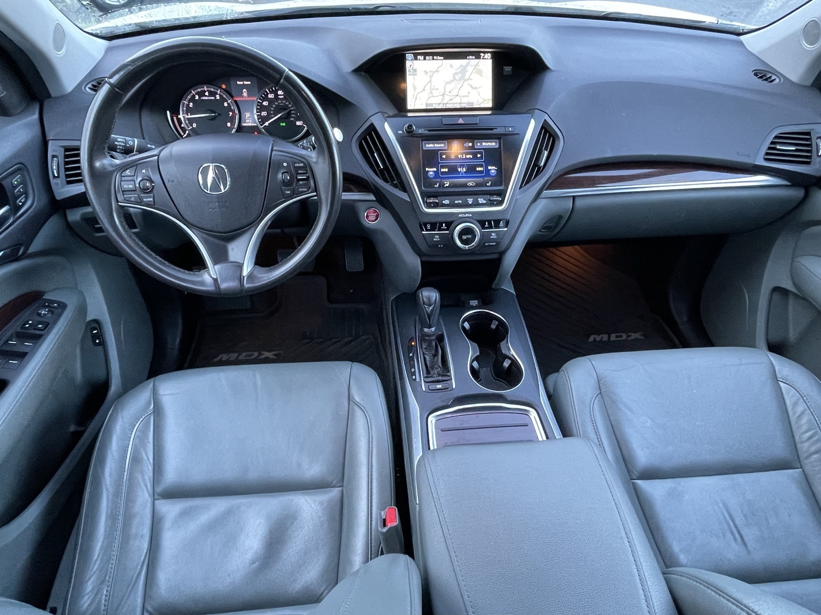 2014 Acura MDX Technology SH-AWD photo 2