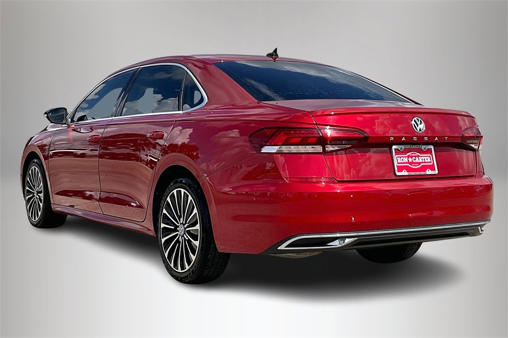 2022 Volkswagen Passat 2.0T Limited photo 4