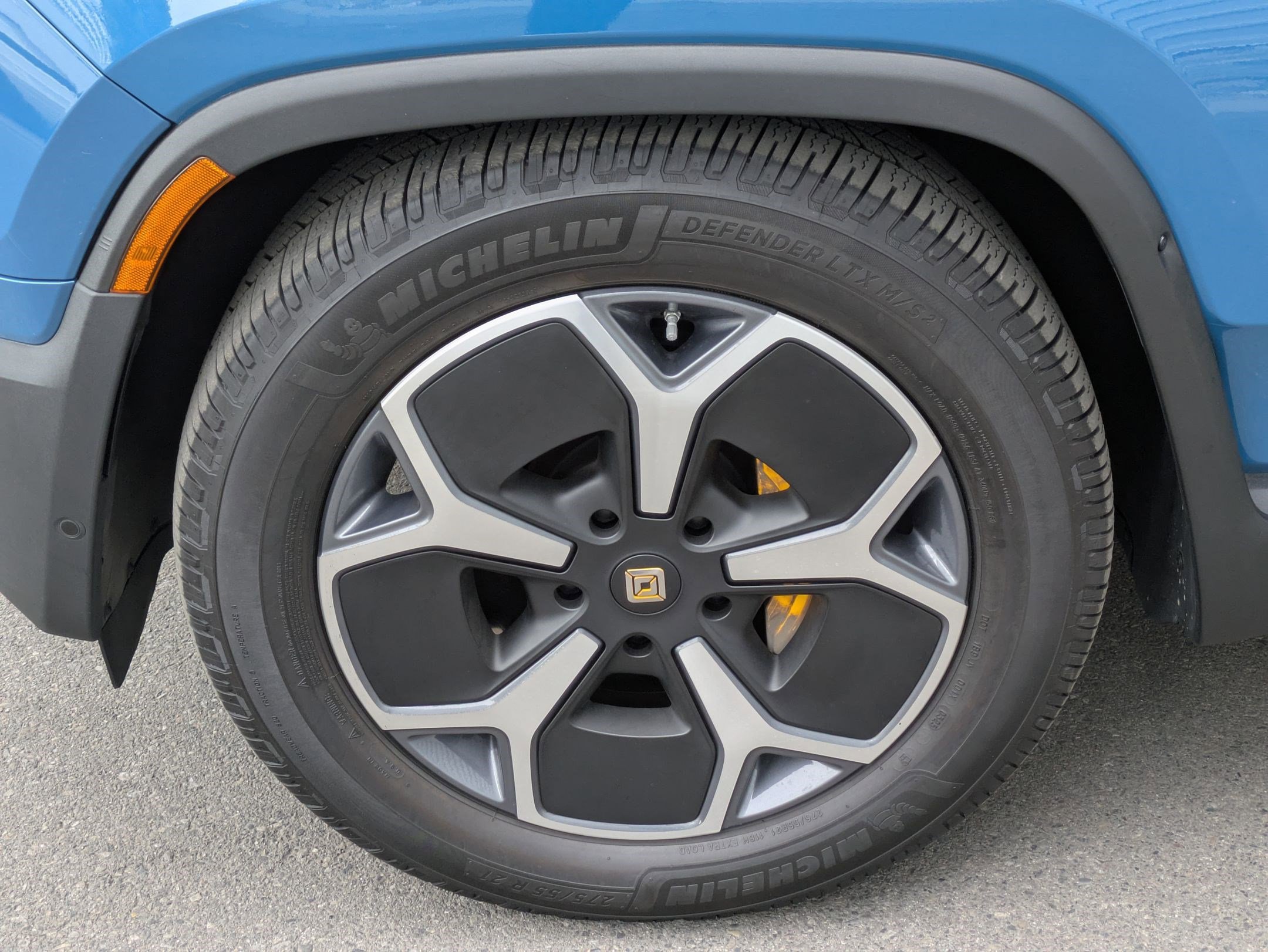 2022 Rivian R1T Adventure photo 10