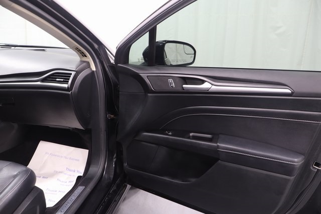 2017 Ford Fusion Titanium photo 14