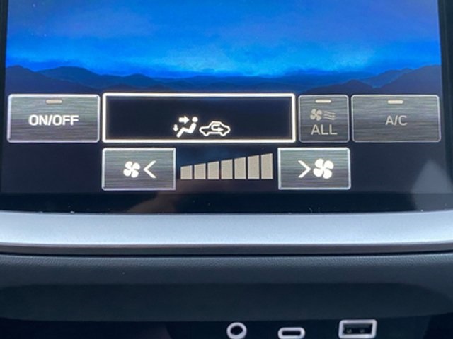 2025 Subaru Crosstrek Premium photo 9