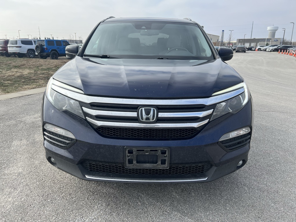2017 Honda Pilot Touring's photo