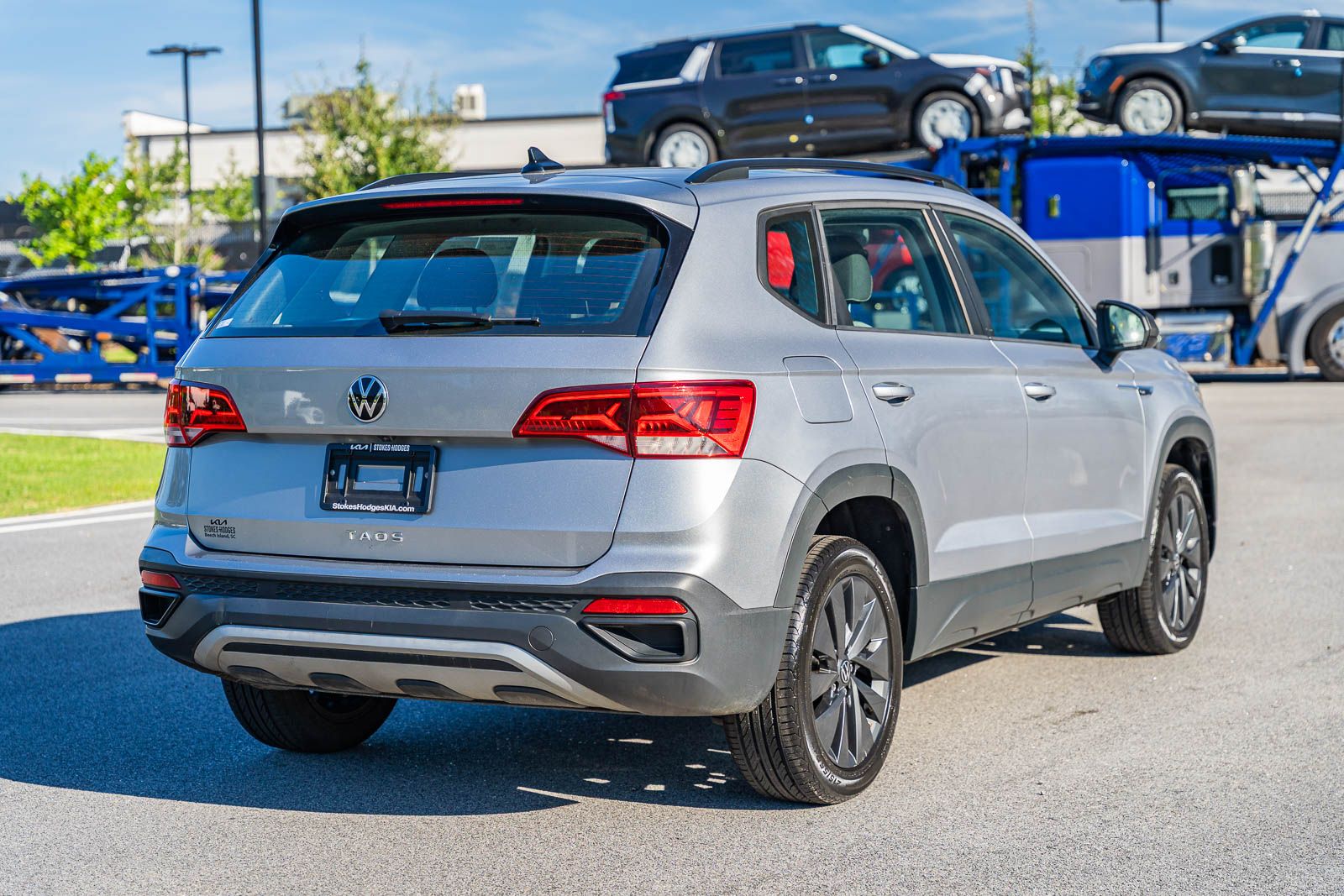 2024 Volkswagen Taos S photo 3
